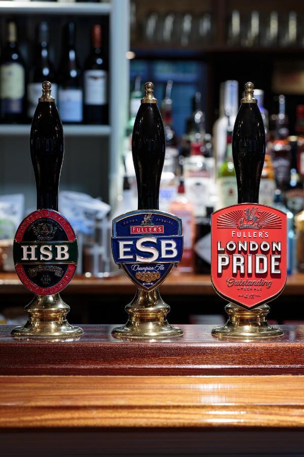 The Three Horseshoes East Worldham Alton  Extérieur photo