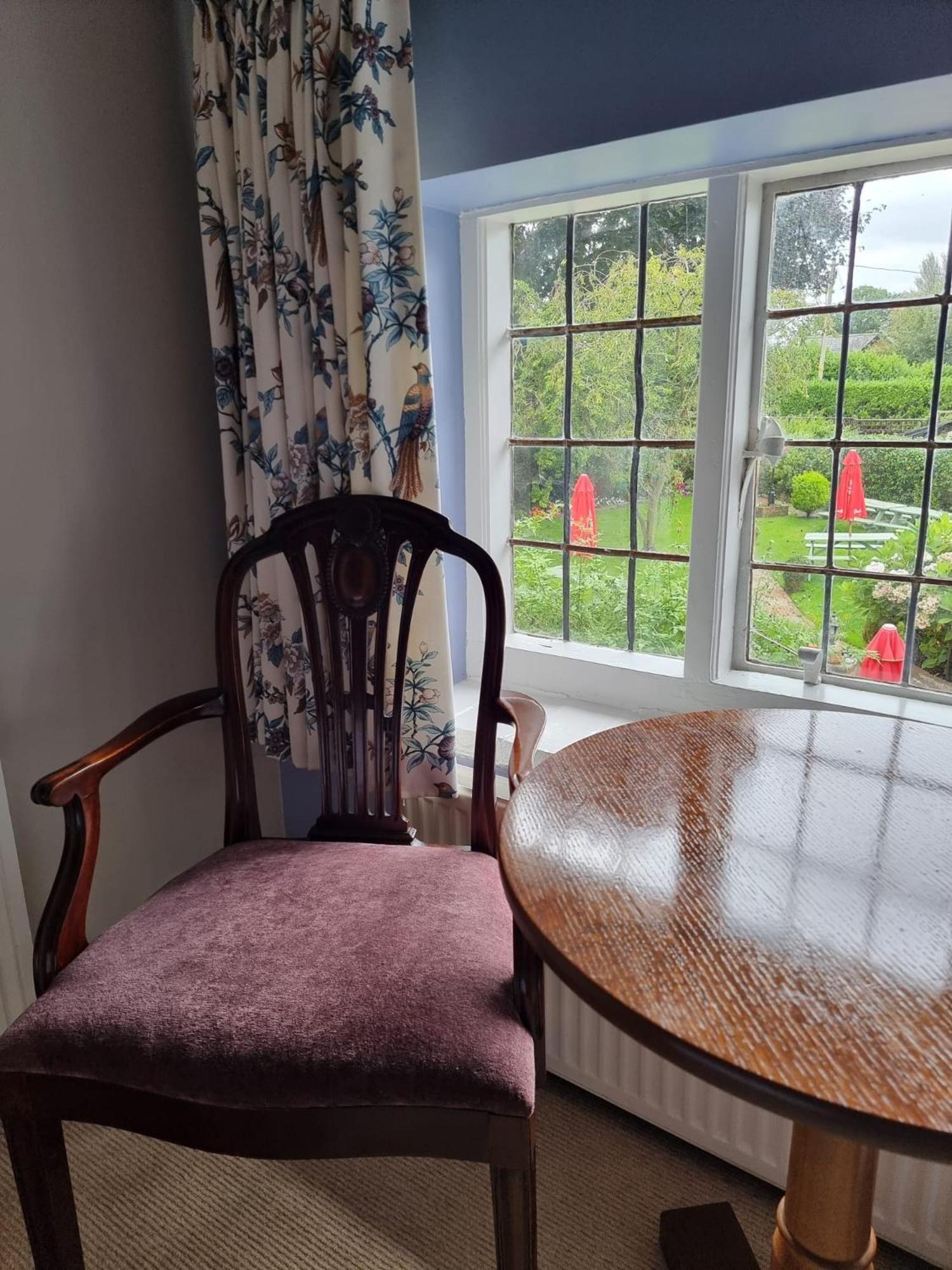 The Three Horseshoes East Worldham Alton  Extérieur photo